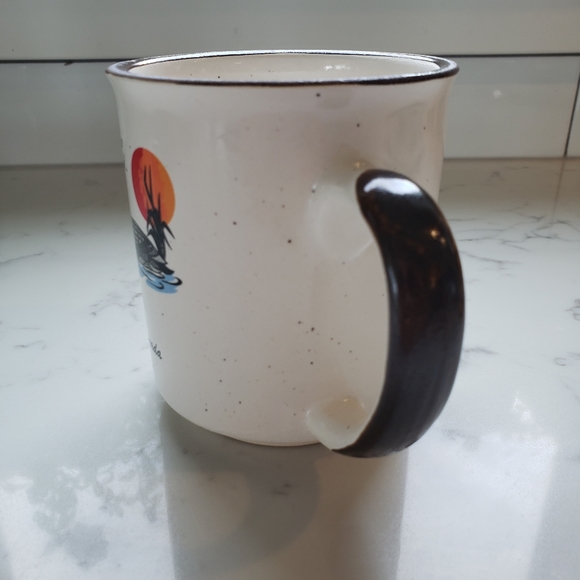 Vintage stoneware Canada loon sunset scenery mug tan brown speckled hand… - Picture 3 of 10